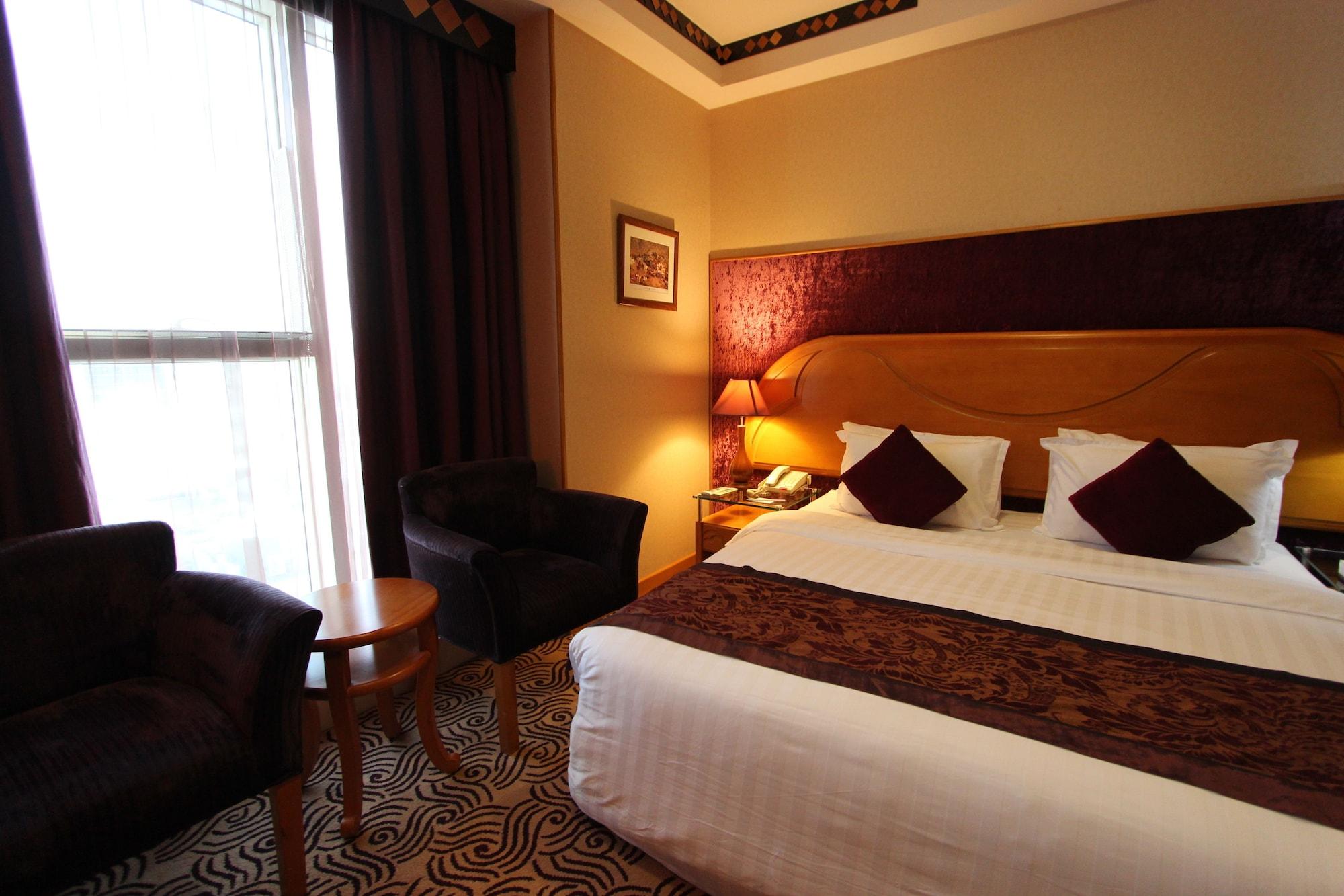 Awaliv International Hotel Ta'if Exterior foto A room at the hotel