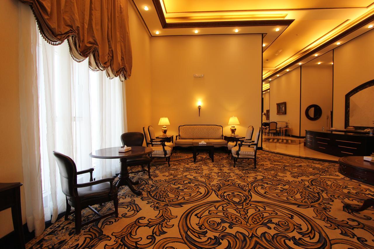 Awaliv International Hotel Ta'if Exterior foto A suite at the hotel