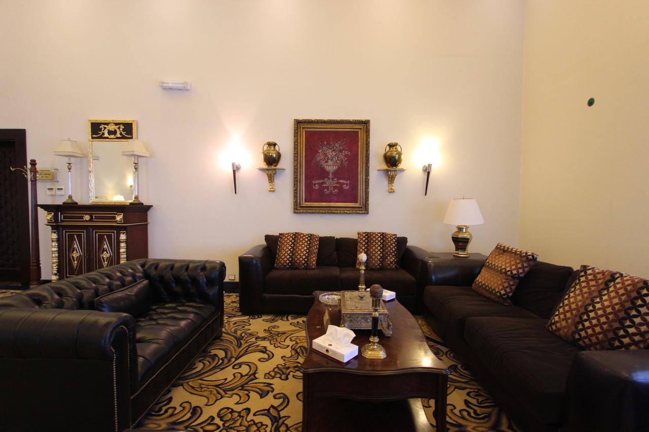 Awaliv International Hotel Ta'if Exterior foto The drawing room
